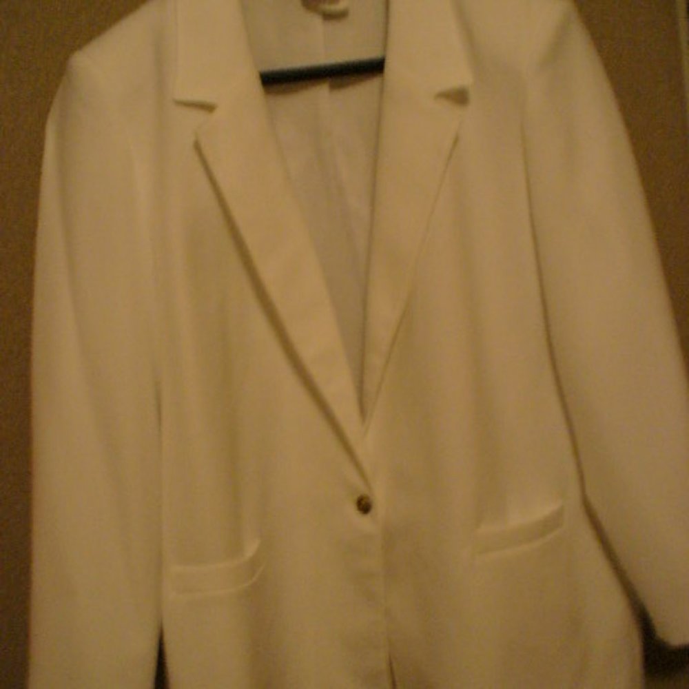 WHITE LINED BLAZER